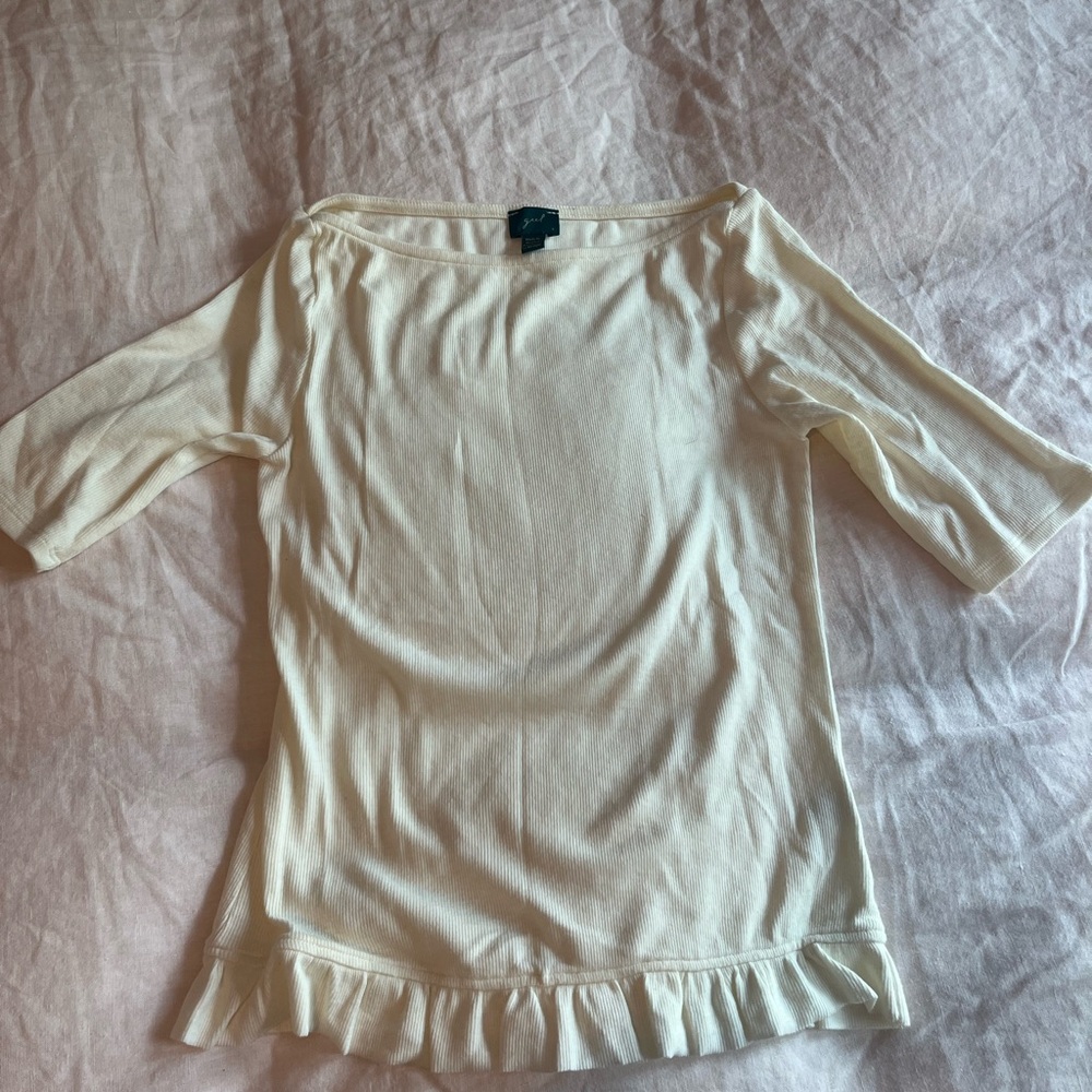 Geel Swan Top / Cream Ruffle Hem